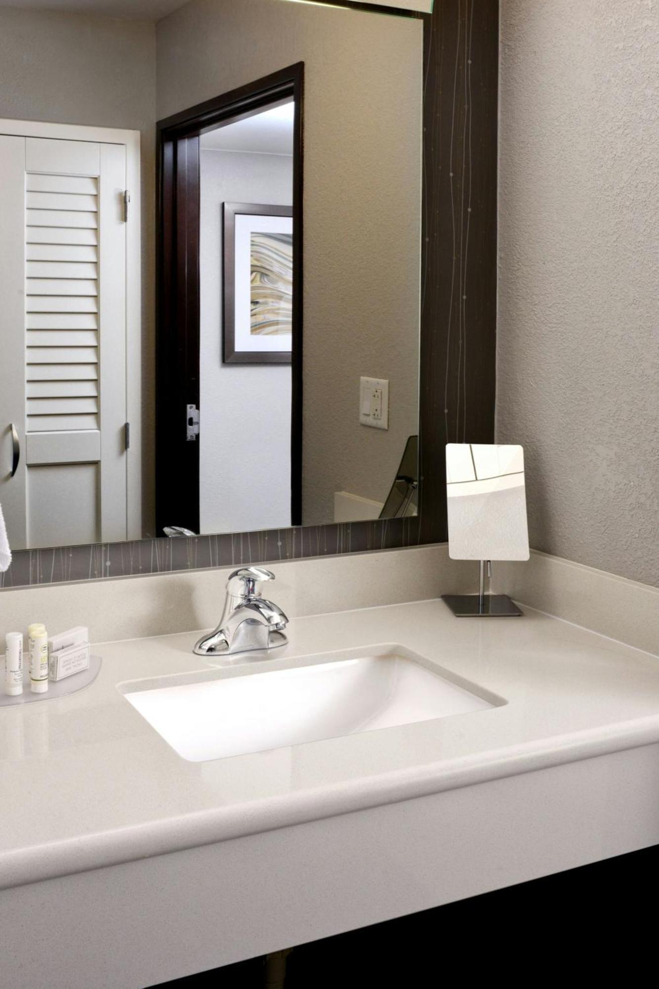 Отель Courtyard By Marriott Houston Northwest Экстерьер фото