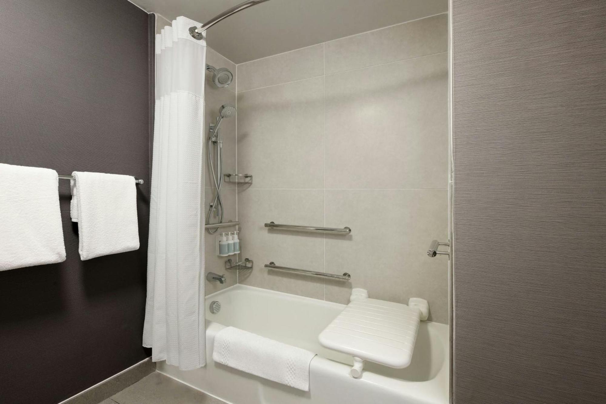 Отель Courtyard By Marriott Houston Northwest Экстерьер фото